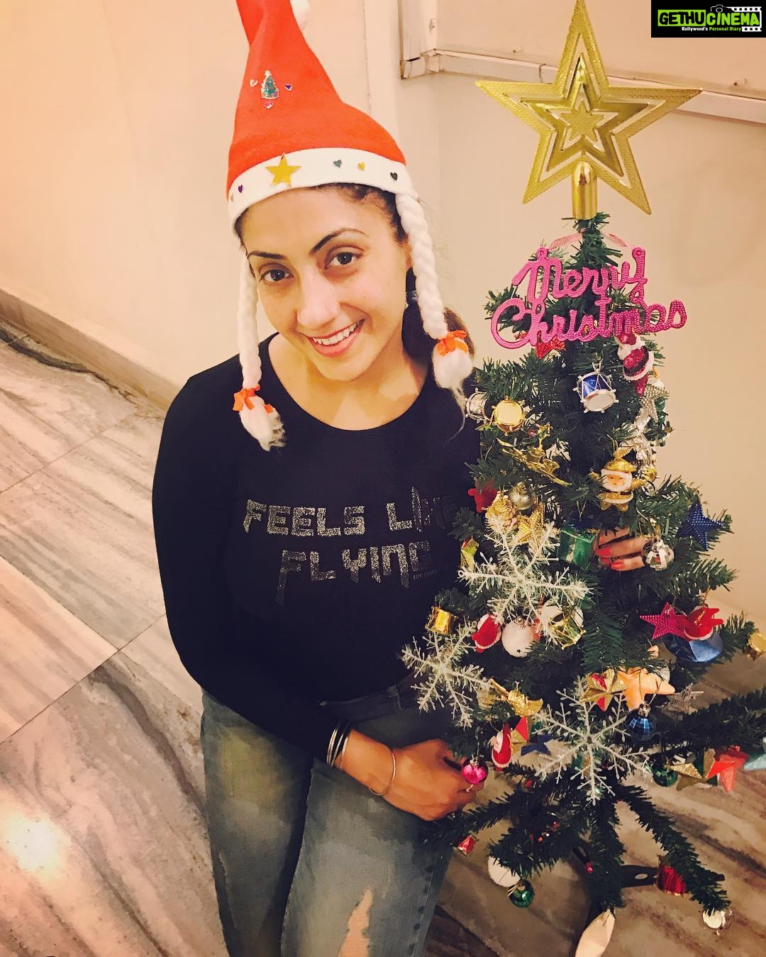 Gurleen Chopra Instagram - Merry Christmas every1....Christmas tree 🌲 made by me 💁🏼......