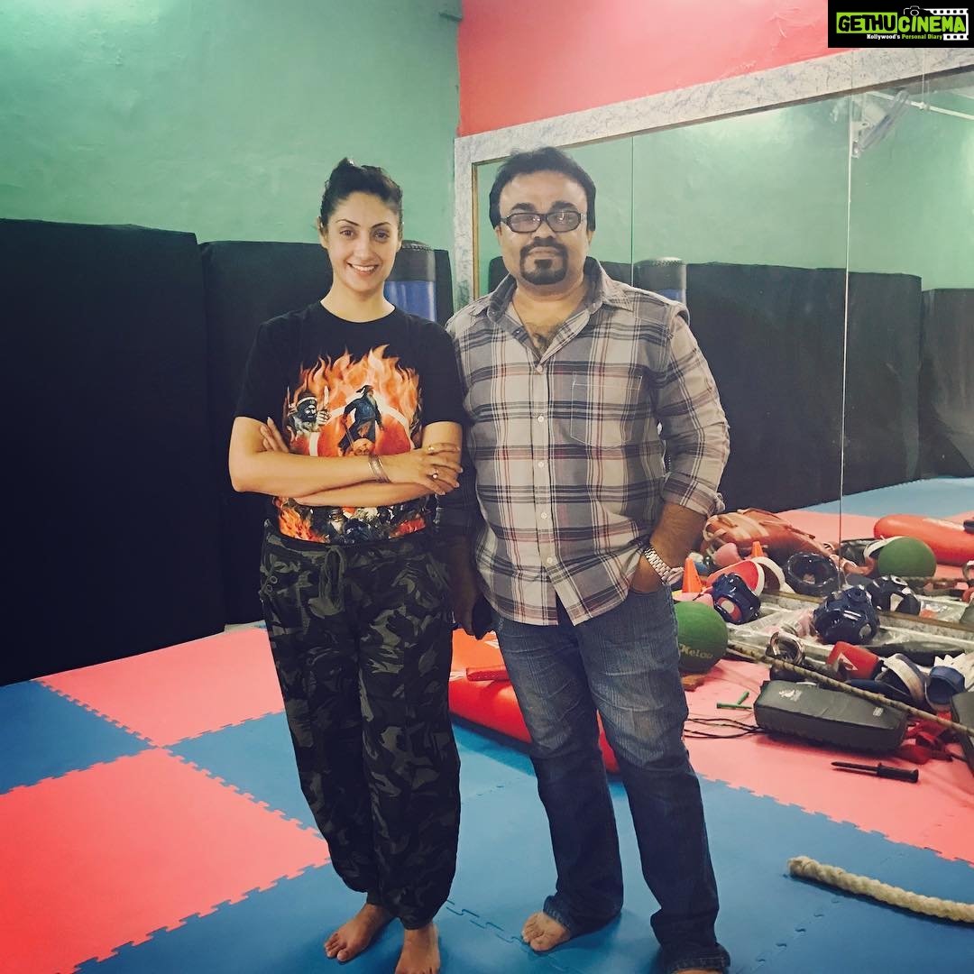 Gurleen Chopra Instagram - With fight master Mehmood Bakshi ji.