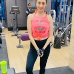 Gurleen Chopra Instagram - TRICEPS EXCERCISE FOR FLABBY ARMS 💪🏻