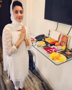 Gurleen Chopra Instagram - Diwali sarea lai khushia le k aye happy Diwali