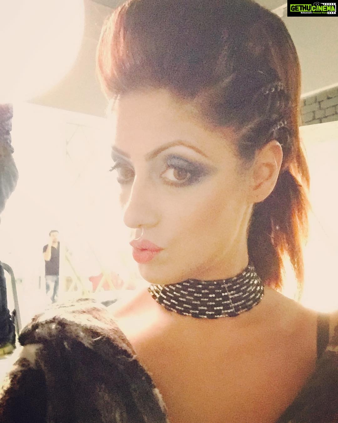 Gurleen Chopra Instagram - Smthing new coming soon ππΌππΌππΌππΌππΌ