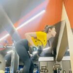 Gurleen Chopra Instagram - BRA BULGE & TONED BACK EXCERCISE PLZ FOLLOW THIS EVERYONE 🏋️‍♀️🏋️‍♀️💃💃🍱🍱 Waves Gym