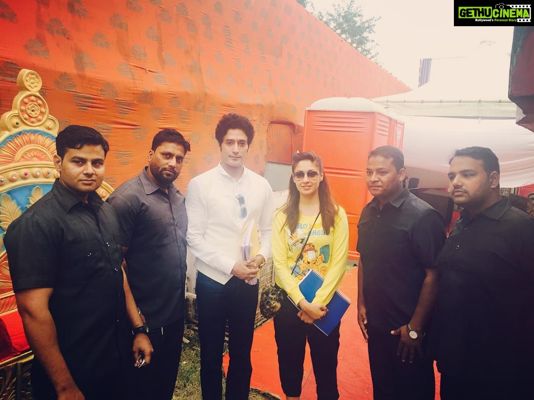 Gurleen Chopra Instagram - Off screen ram ji & sita Ji with bouncers full of security....