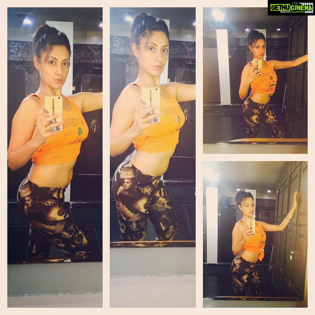 Gurleen Chopra Instagram - Kisse v cheeze nu paun lai zidd te junon hona Bahut jaruri hai..... Love u all GC