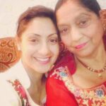 Gurleen Chopra Instagram – Always love your MOTHER coz you will never get another ……happy Mother’s Day every1…….