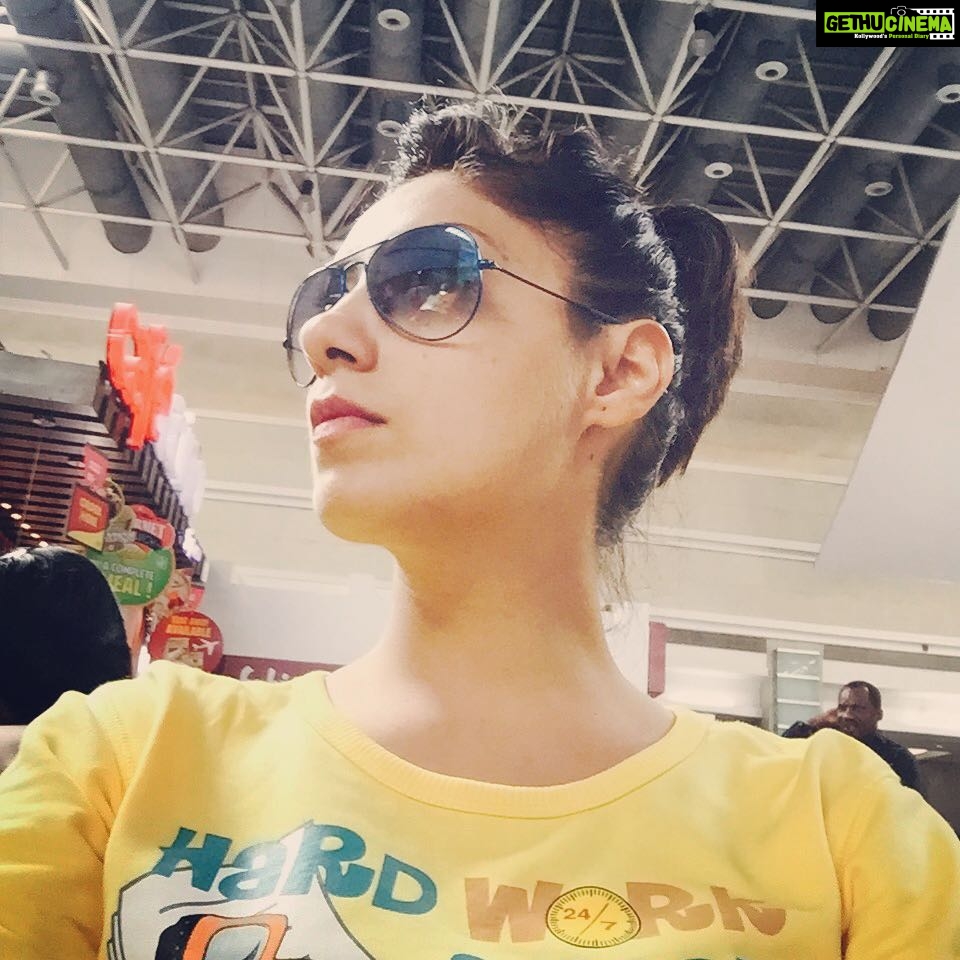 Gurleen Chopra Instagram - Let's fly ,,,, fly away ( Delhi calling )