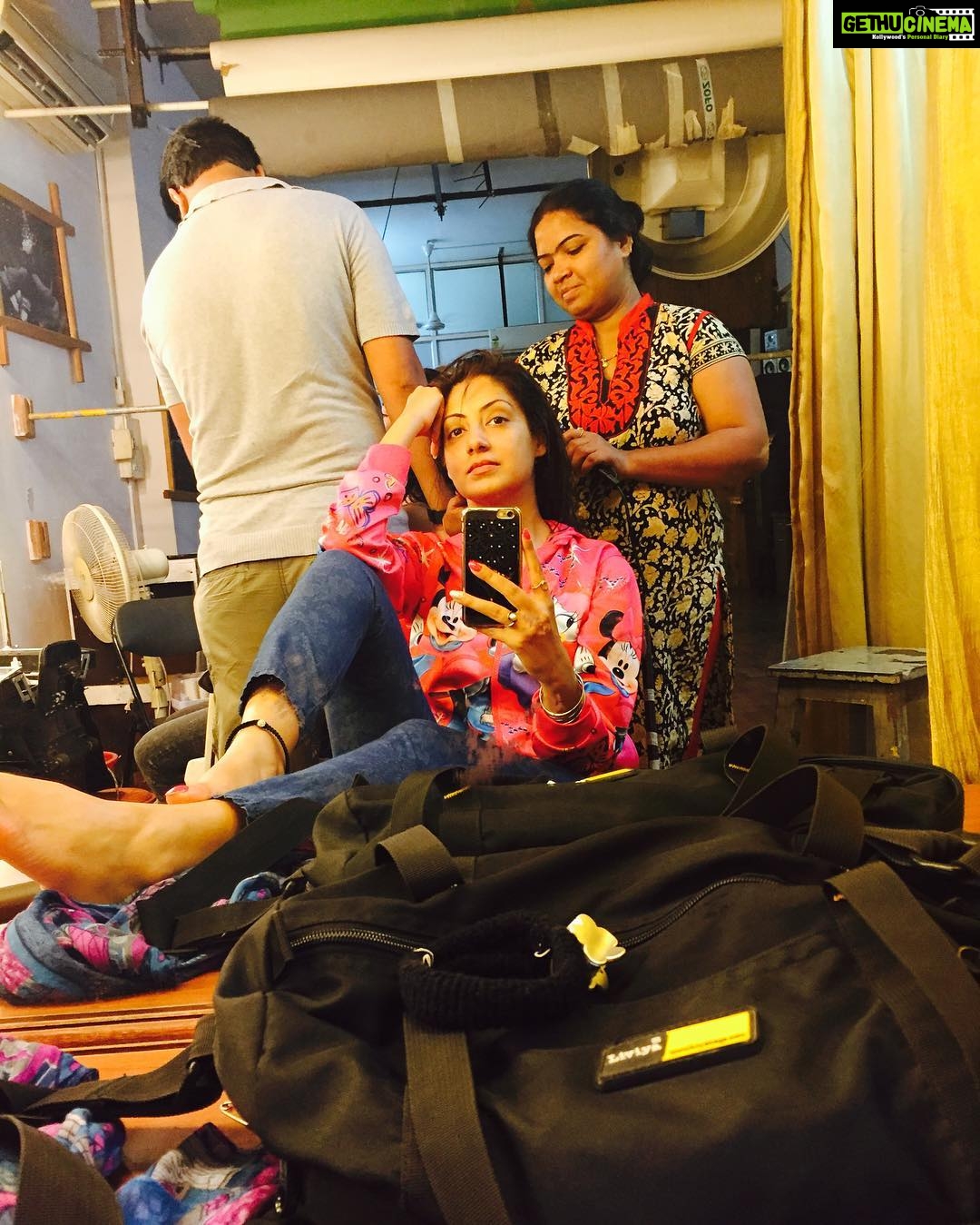 Gurleen Chopra Instagram - Ajj saver to chikka ai jandiya ne ,,,, dasdi maa mainu kehra chete karda eh .....