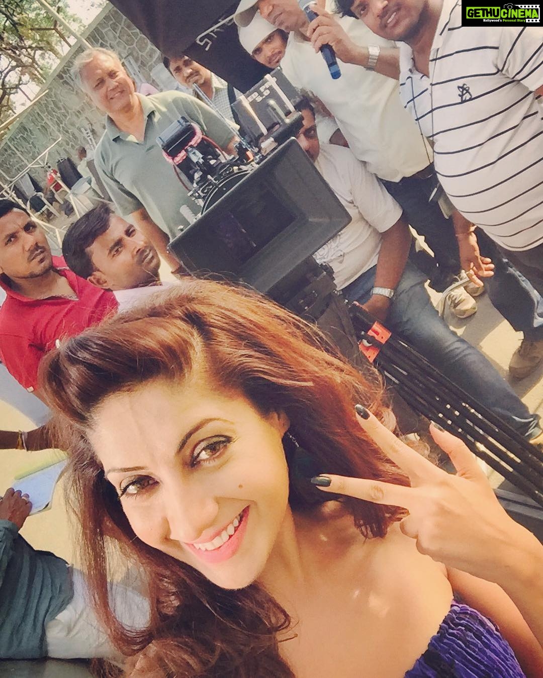 Gurleen Chopra Instagram - Camera loves me as much as I love camera ,, coz I always spread light where ever I go ,,, wishing u all a very happy & colourful Holi ,,, lv u all GC .......