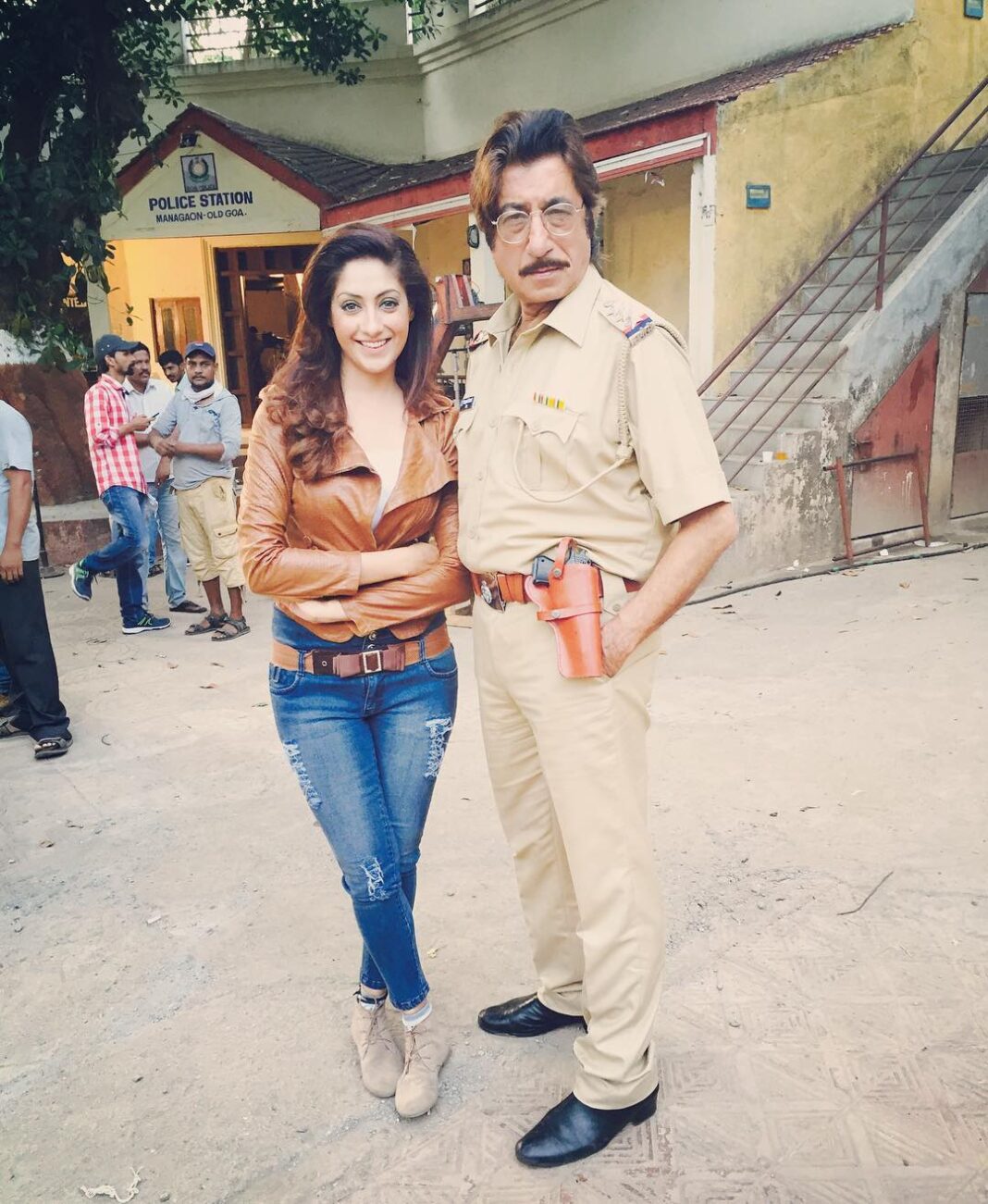 Gurleen Chopra Instagram - My selfie with the veteran SHAKTI KAPOOR on the sets of my movie ASHLEY.......