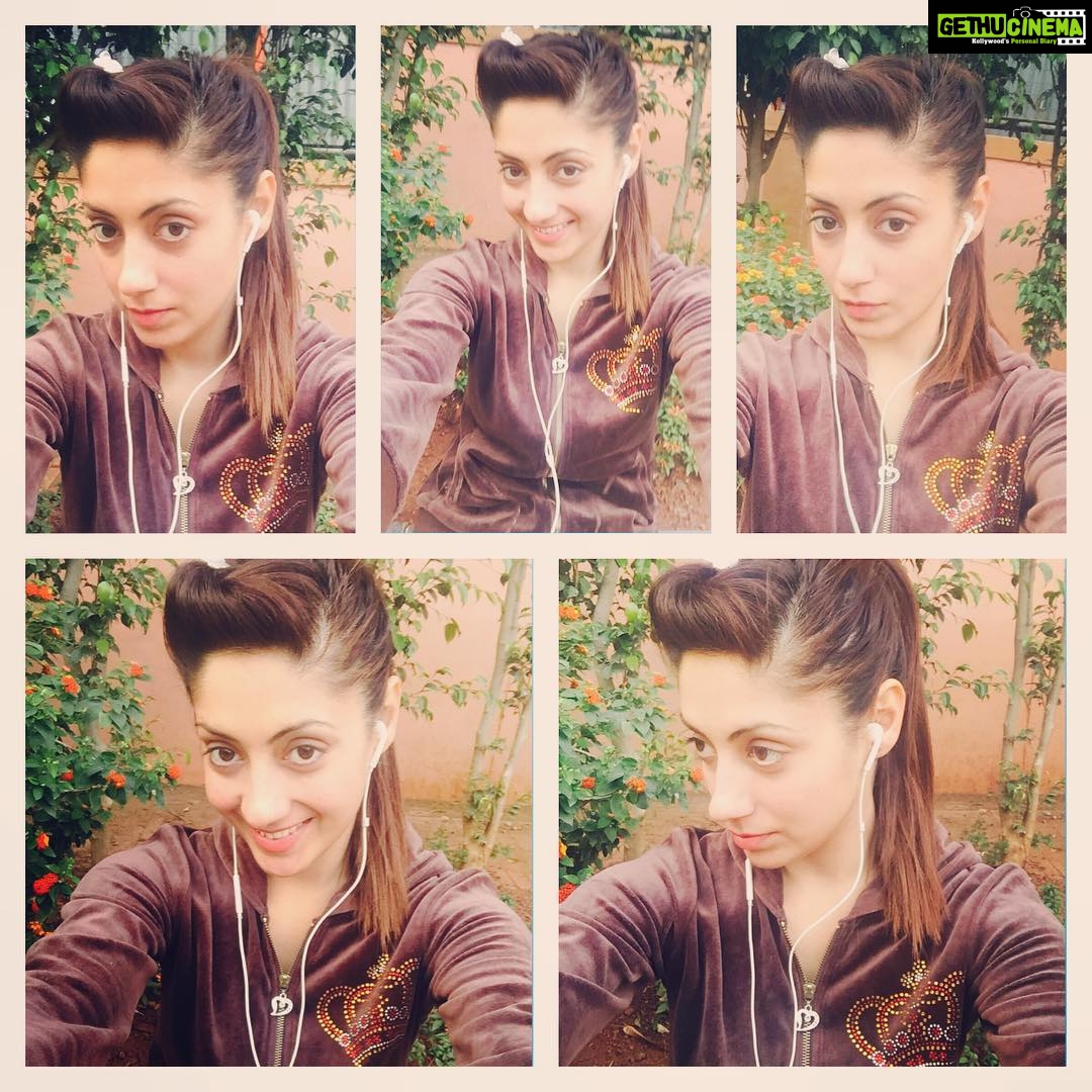 Gurleen Chopra Instagram - I love evening walk,,, it boost up my MIND.......GC