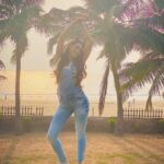 Gurleen Chopra Instagram - RAKH SAAMBH K YA SAJNA GWAAH DE JA DIL ❤️ TAINU DE CHADIYA ❤️💋🤟🏻 ...