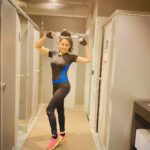 Gurleen Chopra Instagram - WHEN LIFE GIVES YOU CURVES, FLAUNT THEM 💃😉❤️💋🤟🏻🏋️‍♀️🤷🏼‍♀️ ...