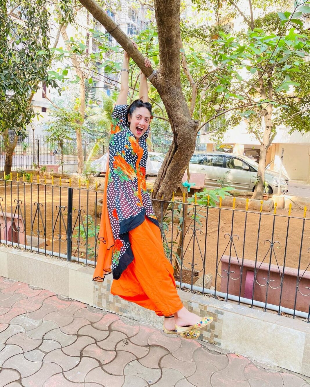 Gurleen Chopra Instagram - BE HAPPY FOR NO REASON, LIKE A KID ( KAUN KAUN BACHPAN CH EHDA KARDA C ) Mumbai, Maharashtra
