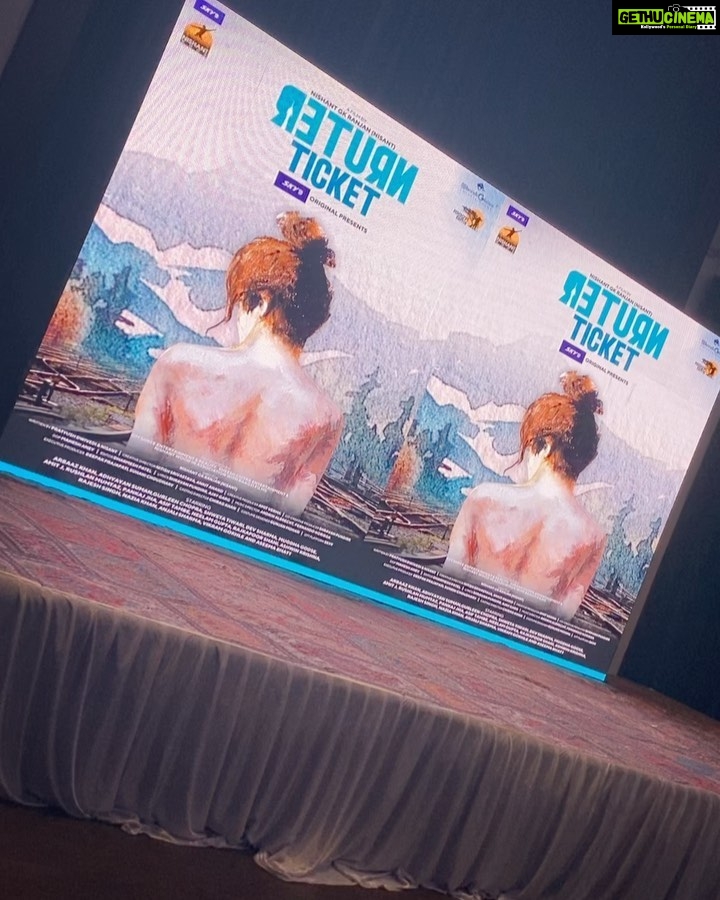 Gurleen Chopra Instagram - JAB APKA DARD GEHRA HOTA TO INTZAAR BAHUTTTTT LAMBA HO JATTA KYA KAVITA K DARD KA INTZAAR POORA HOGA ? JISS DARD KO 30 SAALON APNE ANDER LE KAR BETHI THI NA VO KISSI KO YEH DARD BTA SAKTI THI NA ISKO BARDASHT KAR SAKTI THI ?? HAR ROZ ANDER HÉ ANDER MARTI THI ISS DARD K SAATH KYA MILEGA OSKO RETURN TICKET ? JW Marriott Mumbai Juhu