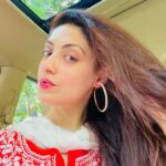 Gurleen Chopra Instagram - MERE VICH JO HALKA HALKA GAROOR A , TERE PYAR DA KASOOR A 🏋️‍♀️👩‍❤️‍👨❤️🤘🏻💋🧸... ( SUIT KIVE LGA MERA ? )