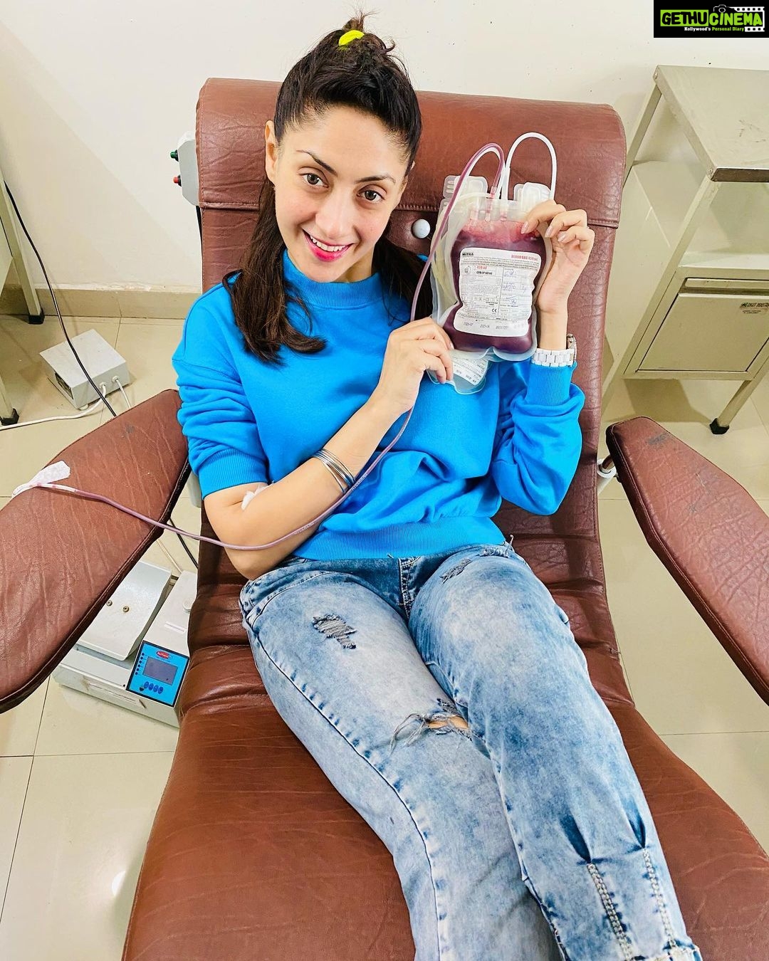 Gurleen Chopra Instagram - 30 DEC JANAM DIN TE KUCH HOR DAAN KARO YA NA KARO, BUT KHOON DAAN JARUR KARO KI PTA SAADA DITTA BLOOD KAD KISE DE KAM A JAYE ππ» TE OHDI JAAN BACH JAYE ( MY BLOOD GROUP IS B- NEGATIVE VAISE HE LAKHA CH 1 DA HUNDA KADE KISE NU V LORH HOVE TEAM NU CONTACT KARO MAIN JARUR HAAZIR HOVANGI ππ»)