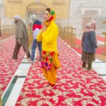 Gurleen Chopra Instagram - BDAY TE NEW YEAR HAMAESHA BABA JI NAL START KARNA CHAIDA KYU KI OHI MAINU SAB KUCH DINDA 🙏🏻🙏🏻 ... ( SO KYU VISARE JINN SAB KICH DIYA 🙏🏻🙏🏻 ) .... Sri Harmandir Sahib, Sri Amritsar - www.sgpc.net