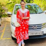 Gurleen Chopra Instagram - MERE VICH JO HALKA HALKA GAROOR A , TERE PYAR DA KASOOR A 🏋️‍♀️👩‍❤️‍👨❤️🤘🏻💋🧸... ( SUIT KIVE LGA MERA ? )