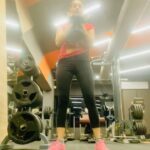 Gurleen Chopra Instagram – LEGS WORKOUT ( SQUATS )