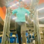 Gurleen Chopra Instagram – MONDAY SETS THE TONE FOR THE WEEK 🏋️‍♂️ BE A BEAST TODAY … 👻 Waves Gym