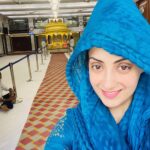 Gurleen Chopra Instagram – BANDI CHORH DIVAS DIYA 🪔 TUANU SAB NU BAHUT BAHUT MUBARKA 🙏🏻 Gurudwara Sri Guru Singh Sabha, 4-Bunglows, Andheri West, Mumbai