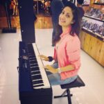 Gurleen Chopra Instagram - ZINDAGI PYAR KA GEET HAI,,, ISSE HAR DIL KO GAANA PADEGA 🎼🎹🎧🎤🎬...