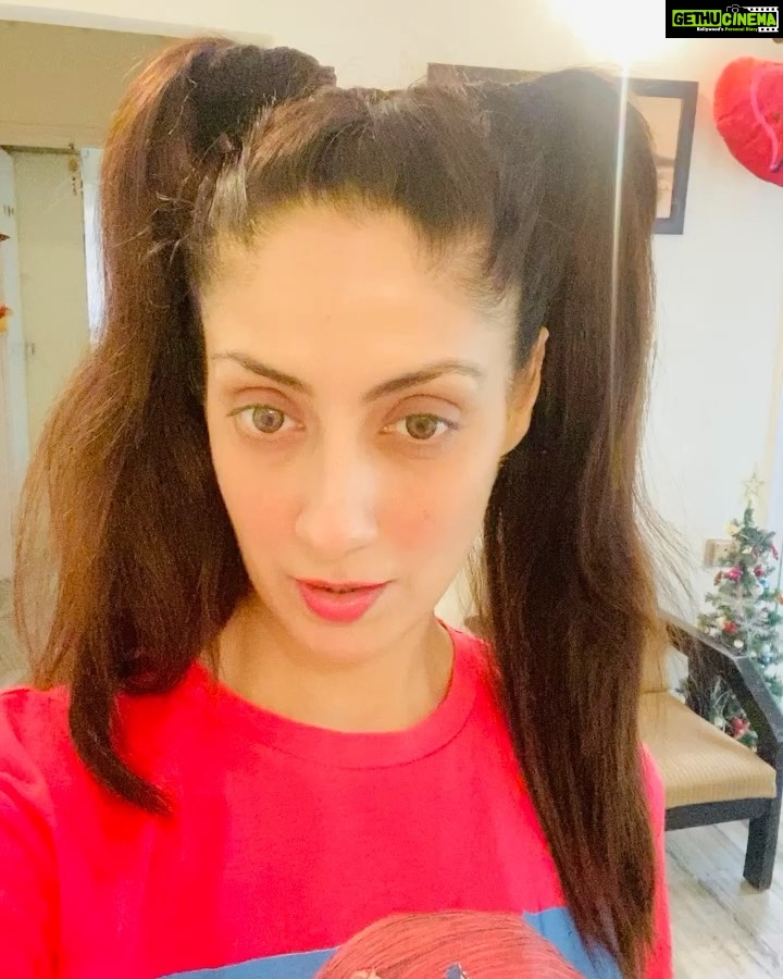 Gurleen Chopra Instagram - Stay tuned to watch my new show Alfaaz Roohan De ... 🦋
