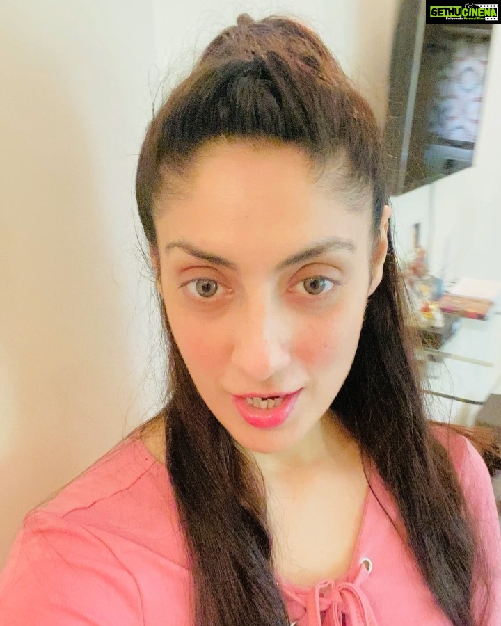 Gurleen Chopra Instagram - How to focus on your career 🤷🏼♀️ my next videos ( based on acting specially ) Mumbai, Maharashtra