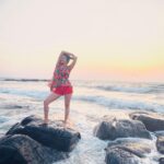 Gurleen Chopra Instagram - Let’s go somewhere where the sun kisses the ocean 🌊 ☀️ Goa Candolim beach