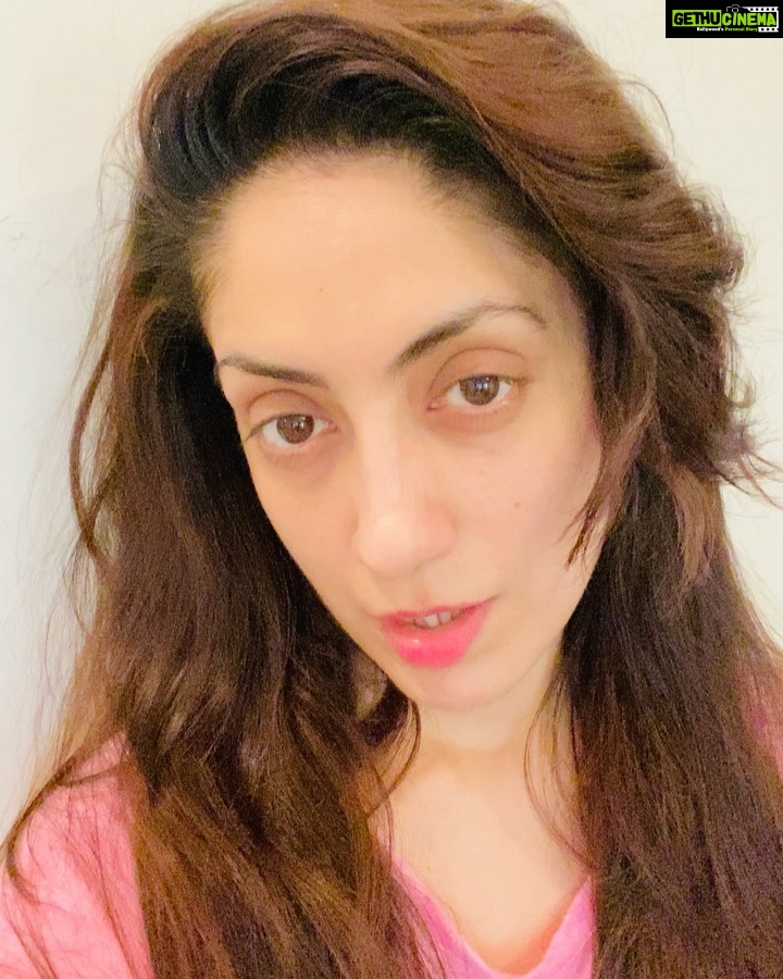 Gurleen Chopra Instagram - Career & friends vicho kisse ik nu choose karna paye ta Hamesha apne career nu karna kyu ki dost kadi v dhokha de k ja sakde a career kade dhokha nahi dinda 🎥💫 ... (kaun kaun agree karda ) Mumbai, Maharashtra