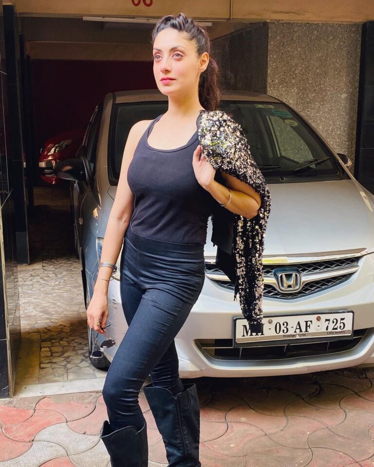 Gurleen Chopra Instagram - Rab bakshe na bakshe osdi razaa, Assi yaar nu sajda kar bethe ❤️ ( Amrita Pritam ) Mumbai, Maharashtra