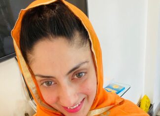 Gurleen Chopra Instagram - Total japji Sahib de 4428 path Di sews lai baba ji ne 🙏🏻 🙏🏻 meri har Bhen Di muraad poori hoye 🙏🏻 thankyou so much meri life ch aun lai saria bhena da 🙏🏻 ( ajj mere chaaliye v poore ho Gaye main kise lai rakhe c 🙏🏻 ) Mumbai, Maharashtra