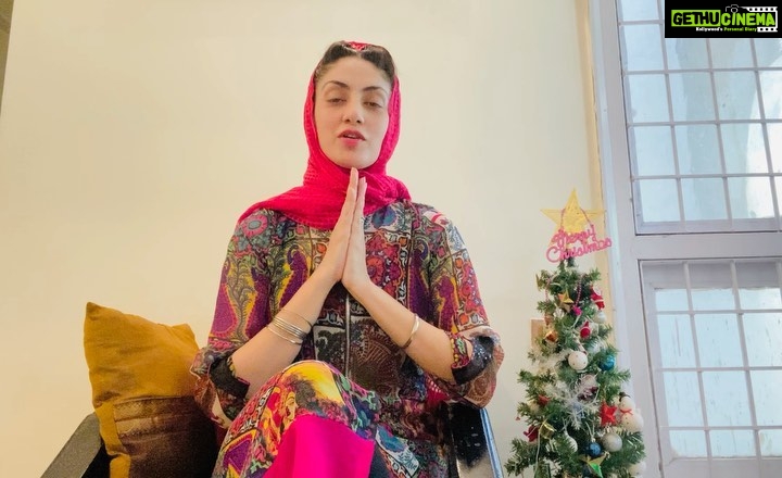 Gurleen Chopra Instagram - Jinna ho sake eh video’s nu forward Karo so dat jiada to jiada log Amrit Velle nal jurh jaan 🙏🏻 ...plz like & subscribe my YouTube channel .... ( benefits of lockdown part 1 IMGC ) https://youtu.be/6jnPt1VcCpY Home Sweet Home ❤