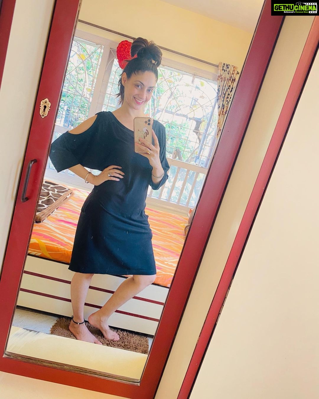 Gurleen Chopra Instagram - Donβt copy others, Be a Real Version... ππ§ββοΈππΌββοΈπΈπΌ ( happy weekend from cute mickeyyyyy )