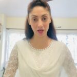 Gurleen Chopra Instagram – Tuanu te tuade sare parivaar nu Vaisakhi Diya lakh lakh vadhiya 🙏🏻 …