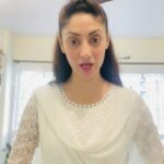 Gurleen Chopra Instagram - Tuanu te tuade sare parivaar nu Vaisakhi Diya lakh lakh vadhiya 🙏🏻 ...