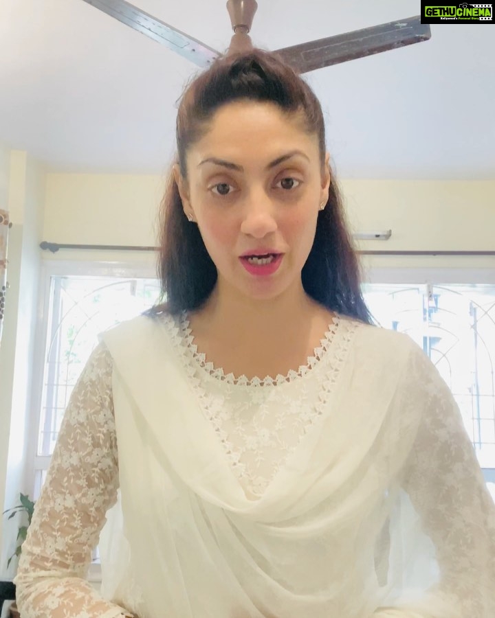 Gurleen Chopra Instagram - Tuanu te tuade sare parivaar nu Vaisakhi Diya lakh lakh vadhiya 🙏🏻 ...