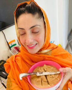 Gurleen Chopra Instagram - Total japji Sahib de 4428 path Di sews lai baba ji ne 🙏🏻 🙏🏻 meri har Bhen Di muraad poori hoye 🙏🏻 thankyou so much meri life ch aun lai saria bhena da 🙏🏻 ( ajj mere chaaliye v poore ho Gaye main kise lai rakhe c 🙏🏻 )