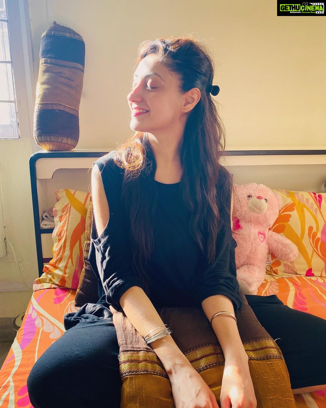 Gurleen Chopra Instagram - Sat shri Akal sariya nu 🙏🏻 stay home 🏠 Guys ... Corona de patients vadd de ja rahe a ....Ghare raho sare plz 🙏🏻