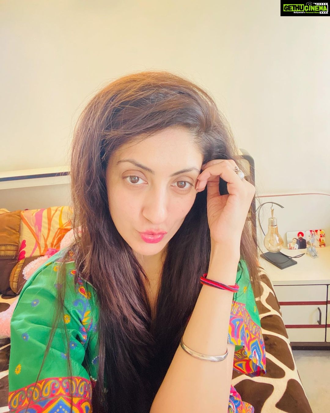 Gurleen Chopra Instagram - Tera mera saath hai janma janma da, tu mainu milya eh fal a mere change Karna da...❤️🤘🏻