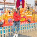 Gurleen Chopra Instagram - May Santa Claus 🎅 bring everything you wished for 🎁 MERRY CHRISTMAS 🎄 everyone Infinity 2 Cinemax Malad
