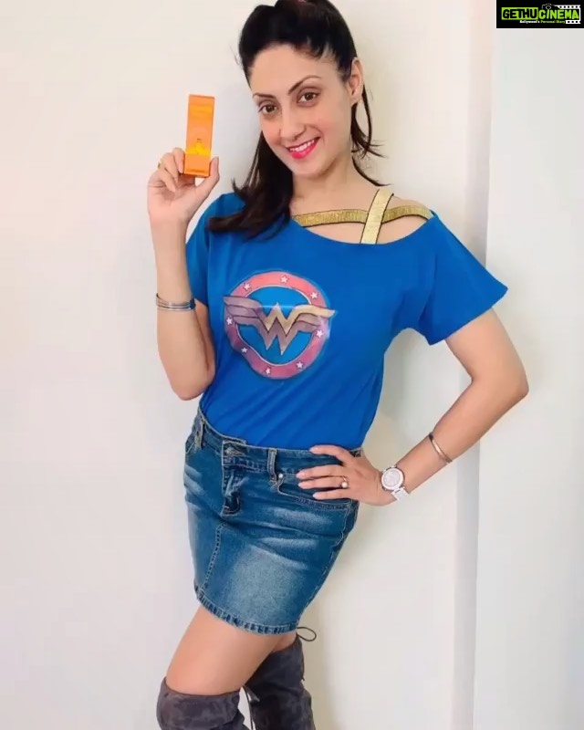Gurleen Chopra Instagram - Secret of my natural beauty...... no makeup look .... vicco turmeric..... 💁🏼♀️ Mumbai, Maharashtra
