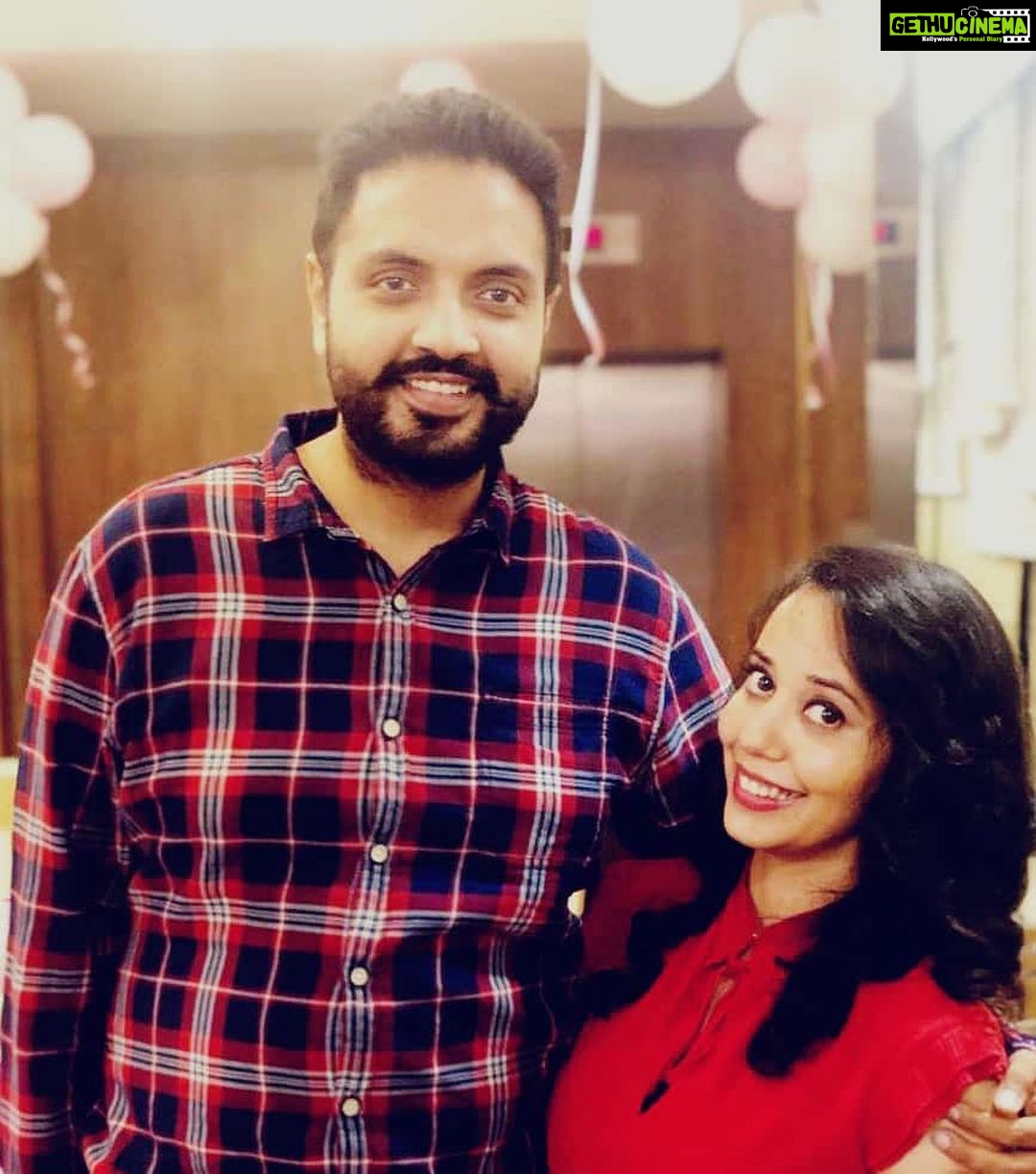 Gurleen Chopra Instagram - May you both be blessed with love, joy & happiness for lifetime 💏💐🎂 happy anniversary to my fav couple love u both 💋💋 Chandigarh, India