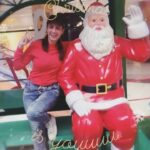 Gurleen Chopra Instagram - May Santa Claus 🎅 bring everything you wished for 🎁 MERRY CHRISTMAS 🎄 everyone Infinity 2 Cinemax Malad