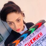 Gurleen Chopra Instagram – Thankyou so much baba ji ajj Saadi punjabi movie GURMUKH da shoot complete ho gya 🙏🏻 first time tusi mainu lawyer de role vich dekhonge thx to paliji jinna nu laga iss role nu Siraf te Siraf Gurleen hé kar sakdi a…. thankyou for having so much faith in me 🙏🏻 Dara Studio