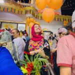 Gurleen Chopra Instagram – Gurpurab diya lakh lakh vadhiya …. guru nanak Dev ji sab di manokamna pooria karn 🙏🏻 Gurudwara Sri Guru Singh Sabha, 4-Bunglows, Andheri West, Mumbai