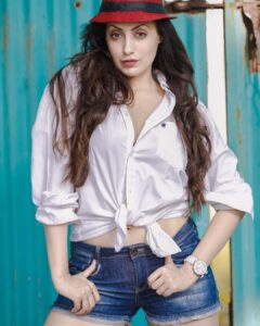 Gurleen Chopra Instagram - Focus on your AIM and blur EVERYTHING 🌟
.
.
.
.
.
.
.
Pic credit 📸 @rishabhwalia5 .
.
.
.
.
.
.
Edit by @arsh._.creation .
.
.
.
.
.
.
.
#cowboy #look #sexy #hottie #cutie #bollywood #happiness #love #fame #success #health #wealth #spreadlove #dropdeadgorgeous #killereyes #eyes #hatt #shirt #hotshots #nomakeup #igurleenchopra