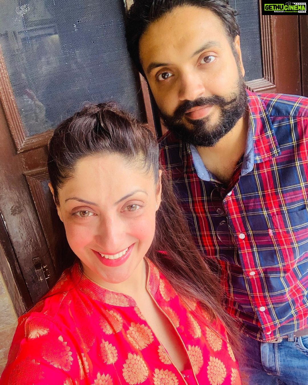 Gurleen Chopra Instagram - Dila de goorhe rishtea da tyuhaar ( RAKHRI ) sareya nu Rakhi diya Bahut Bahut mubarkaa.... Chandigarh, India