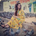 Gurleen Chopra Instagram - Ja ve Leja sukh suneha mere sohne yaara da,,, osde siir to sadka vaari mere goorhe pyara da 💖 Runwal Elegante Tower 1