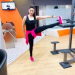 Gurleen Chopra Instagram - How's my gym look guys? Wearing these pink shoes from @fitflop Log on to www.urbanshore.in for more styles. Apply my code GURLEEN20 to get 20% discount. • •  #FitFlopindia #Festivewear #diwalifashion #fashion #style #womenfashion #shopping #love #comfortwear #footwear #fitnessgirl #fit #fitnessmotivation #hot #perfectfigure❤️❤️❤️ Waves Gym, Andheri West, Mumbai